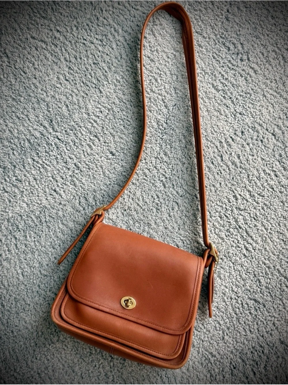Vintage Coach Rambler’s Legacy 9061 – Like New